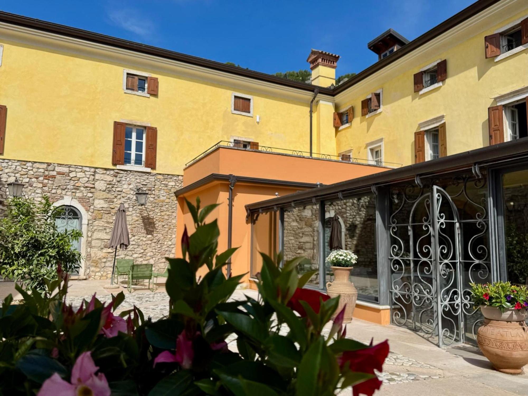 Corte Impero Hotel & Restaurant Affi Exterior photo